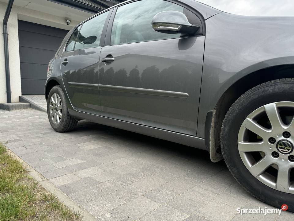 Sprzedam VW Golf 5 16 MPI wlkp Konin