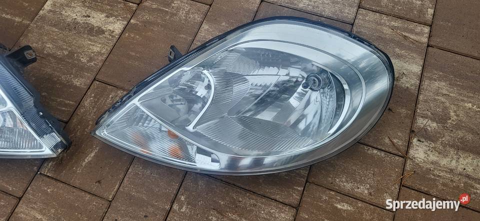 Sprzedam lampy opel vivaro lift Narol