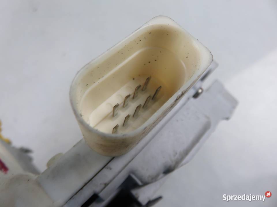ZAMEK PRAWY PRZEDNI AUDI A4 B7 8E2837016AA osobowe