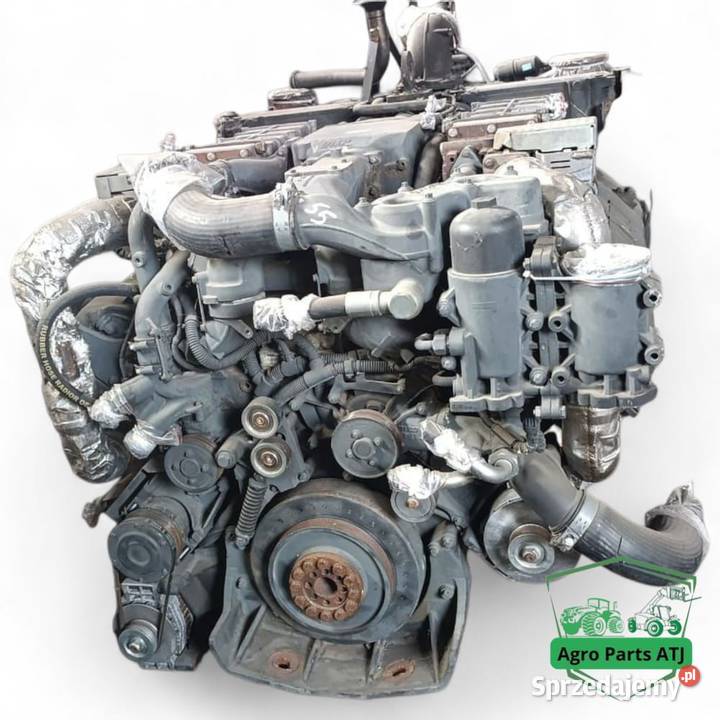 Silnik RollsRoyce MTU V12 211L 680 z maszyny Ciechanowiec