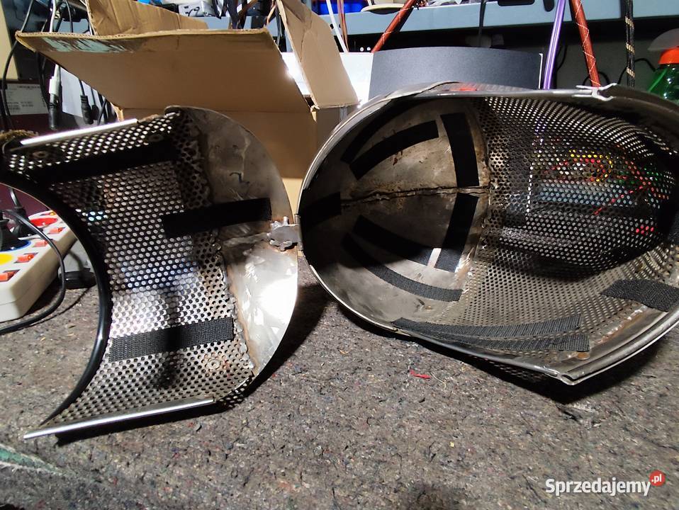 hełm do zbroi rycerskiej