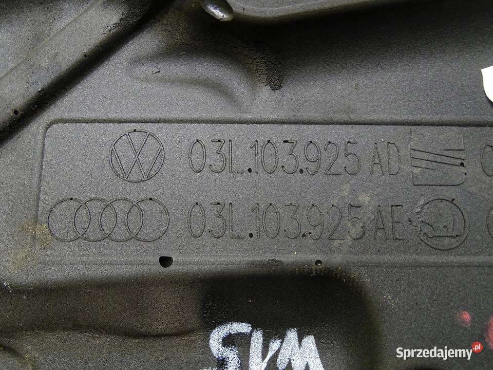 OSŁONA POKRYWA SILNIKA GÓRNA 04L103925AD AUDI 20 osobowe sprzedam