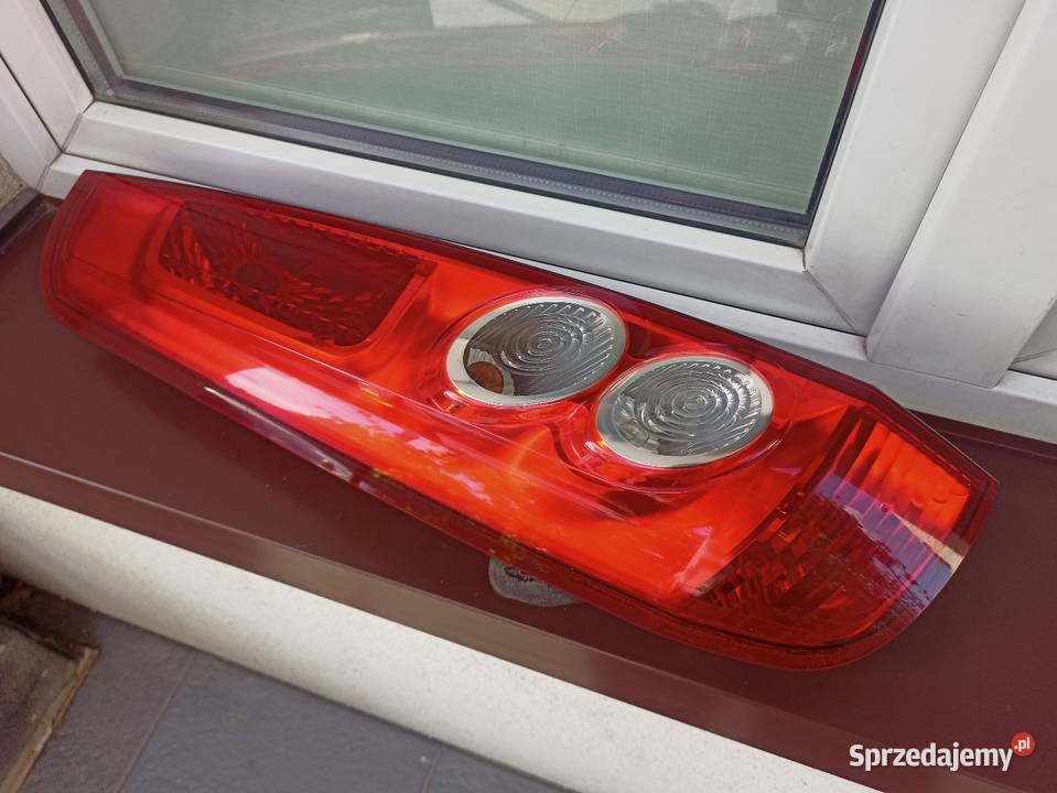 Ford Fiesta MK6 VI LIFT FL lampa tył tylna lewa Sieradz