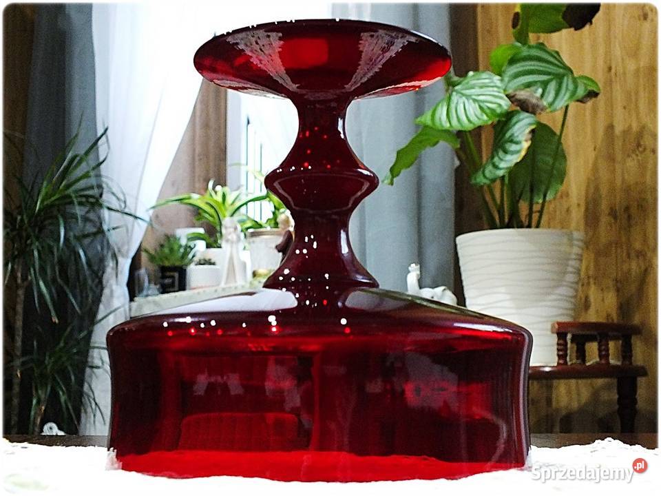 Rubinowa Patera szklana na nóżce Vintage z lat Żary sprzedam