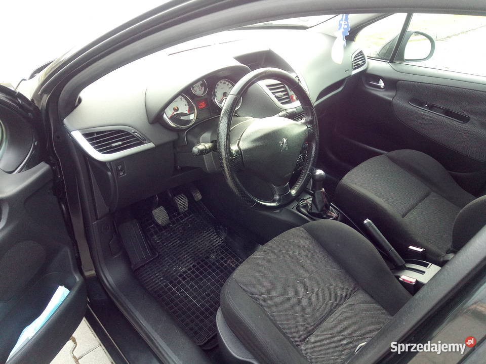 Peugeot 207 16 Benzyna Przebieg 102 000 klimatyzacja Lesko