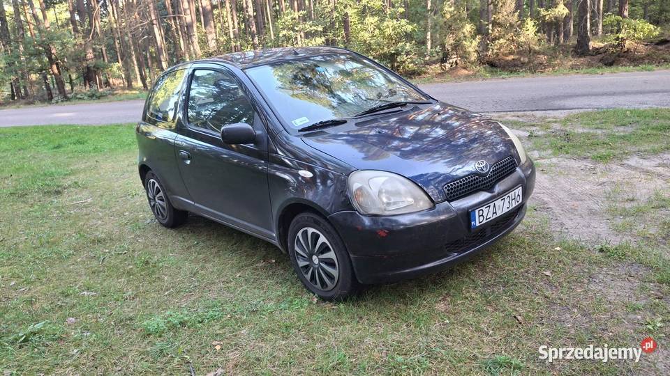 Syndyk sprzeda Toyota Yaris 2002 r