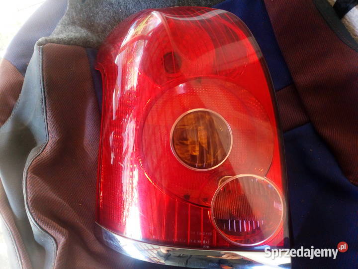 lampa lewa tyl kombi toyota avensis Europa t25 Połaniec