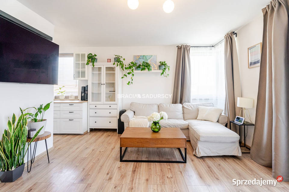 sprzedaży mieszkania 7346m2 4 pokoje Kraków