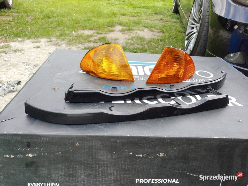 Bmw e46 przed lift listwy pod lampy przednie osobowe Aleksandrów Łódzki
