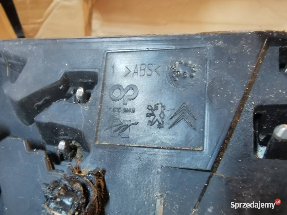 Znaczek emblemat logo peugeot 307 lift Sieraków