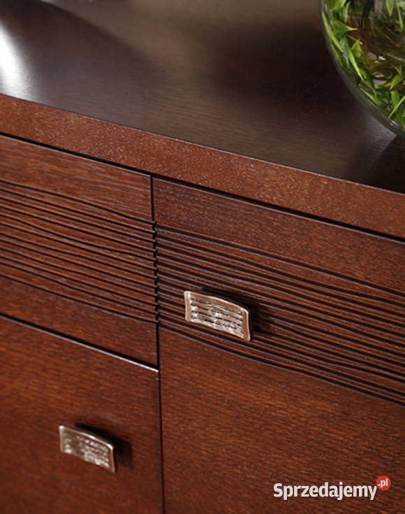 Nowośćprzeszklona witryna MOLVENO ręki