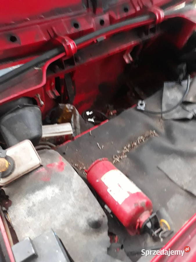Fiat 126p maluch z papierami Łomazy