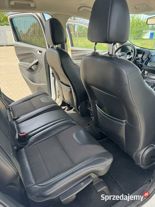 FORD KUGA Oferuję SUVa z 2015 roku sprowadzonego 200000km Tolkmicko