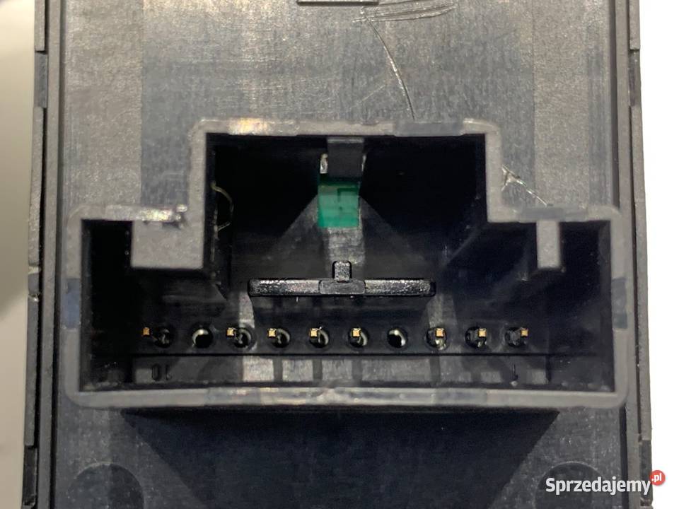 PRZEŁĄCZNIK SZYB VW PASSAT B8 5G0959857E