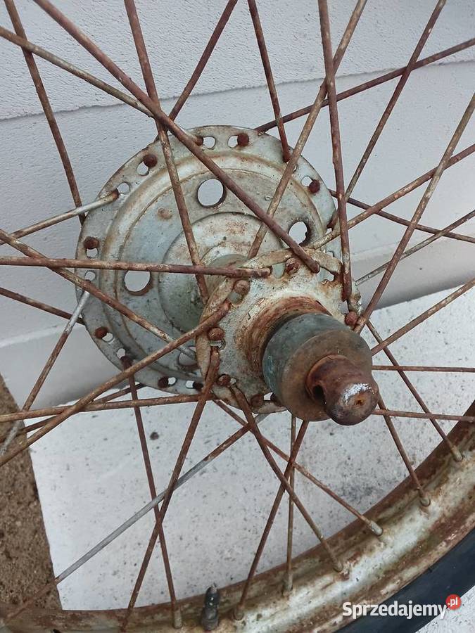 Koło z oponą WFM WSK warmińsko-mazurskie Milejewo sprzedam