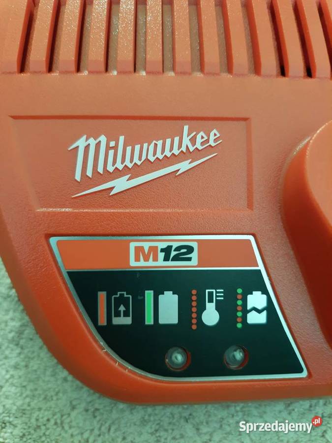 Sprzedam widoczną na zdjęciach ładowarkę Będzin