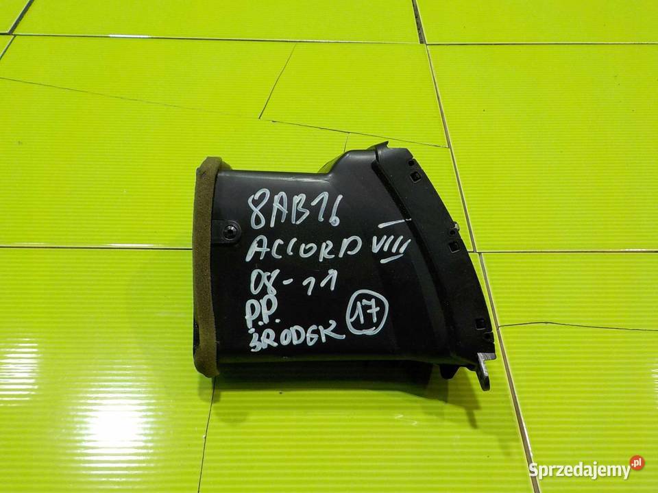 ACCORD VIII kratka nawiewu srodkowa prawa przod Suków sprzedam