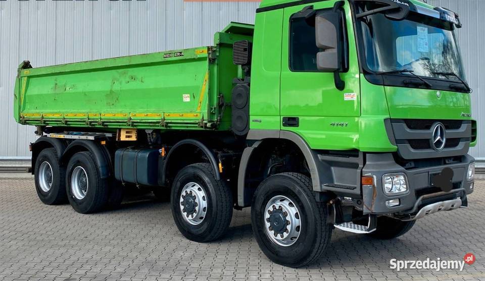 wywrotka 8x8 Mercedes