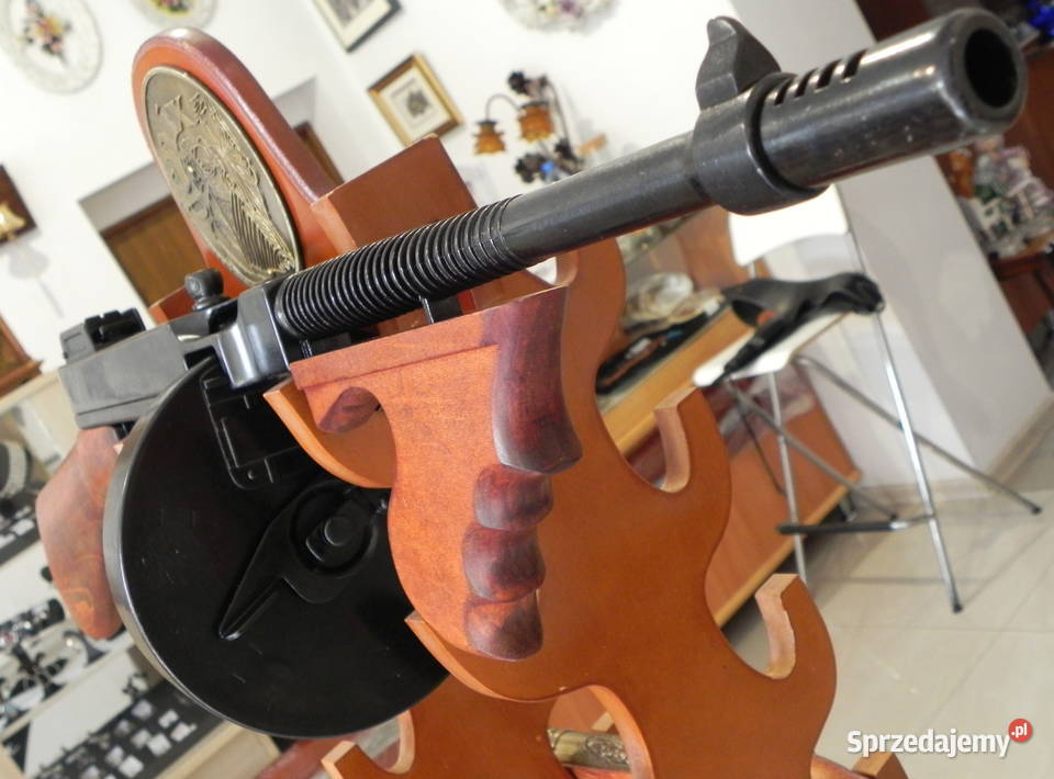 Thompson 1928 Replika broni Al Capone maszynowy Środa Wielkopolska