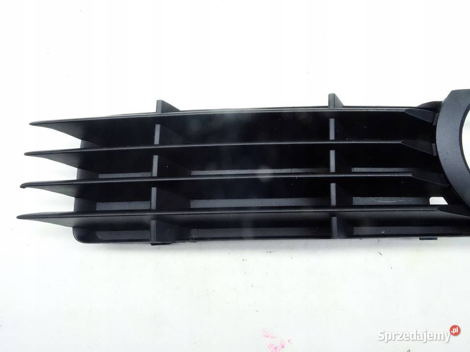 AUDI A8 D3 KRATKA ATRAPA ZDERZAKA 4E0807681A sprzedam