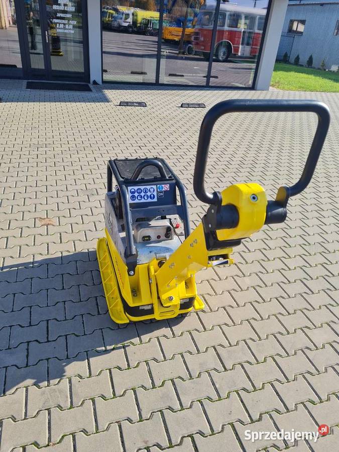 Zagęszczarka rewersyjna 424 Wacker Neuson DPU