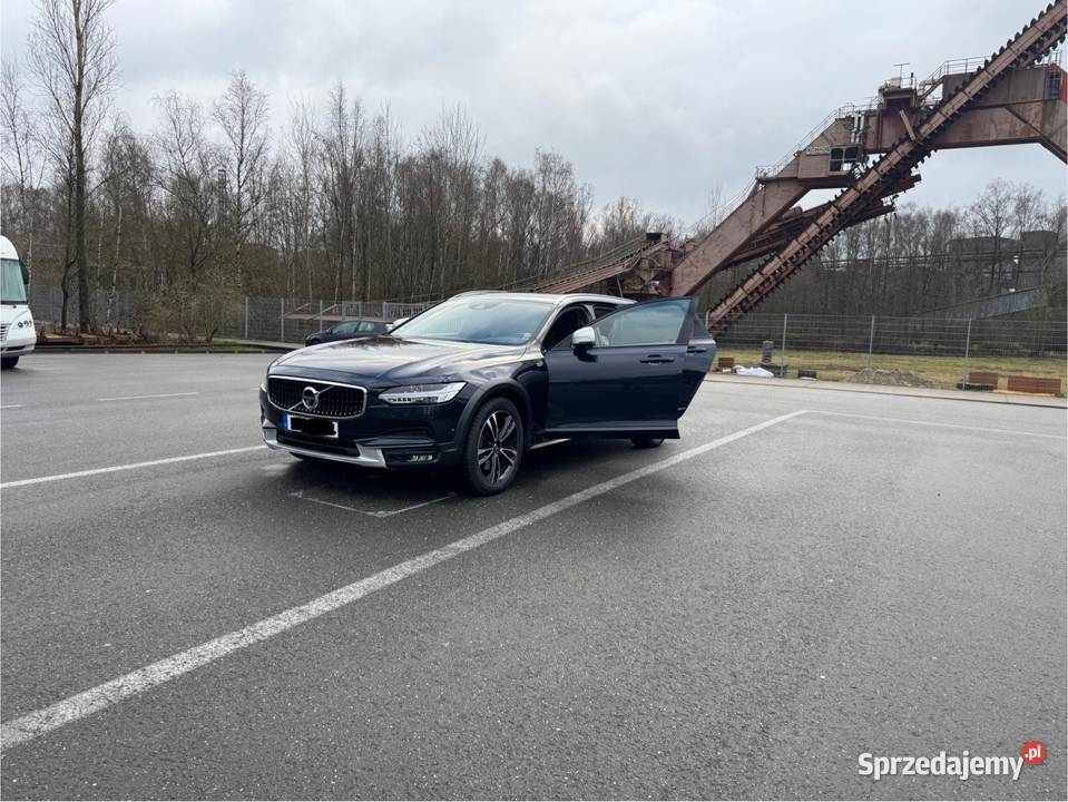 Volvo V90 Cross Country D5 AWD 032017 Bogate Samochody osobowe Kołobrzeg sprzedam