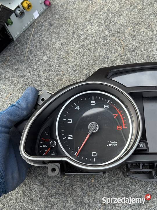 Licznik Obrotomierz Audi 2015 sprzedam