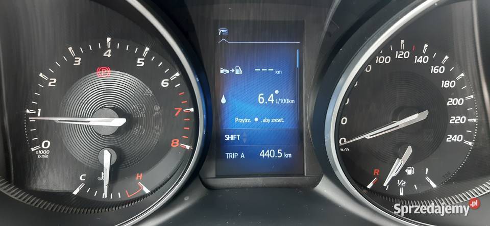 Toyota Avensis 18 benzyna gaz