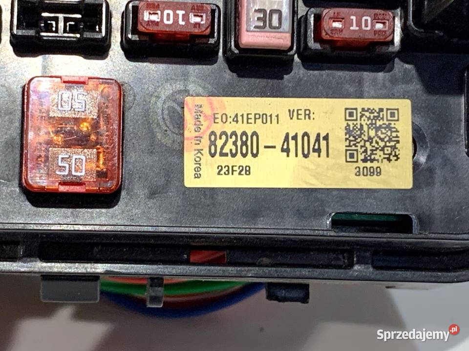 SKRZYNKA BEZPIECZNIKÓW SSANGYONG TORRES osobowe