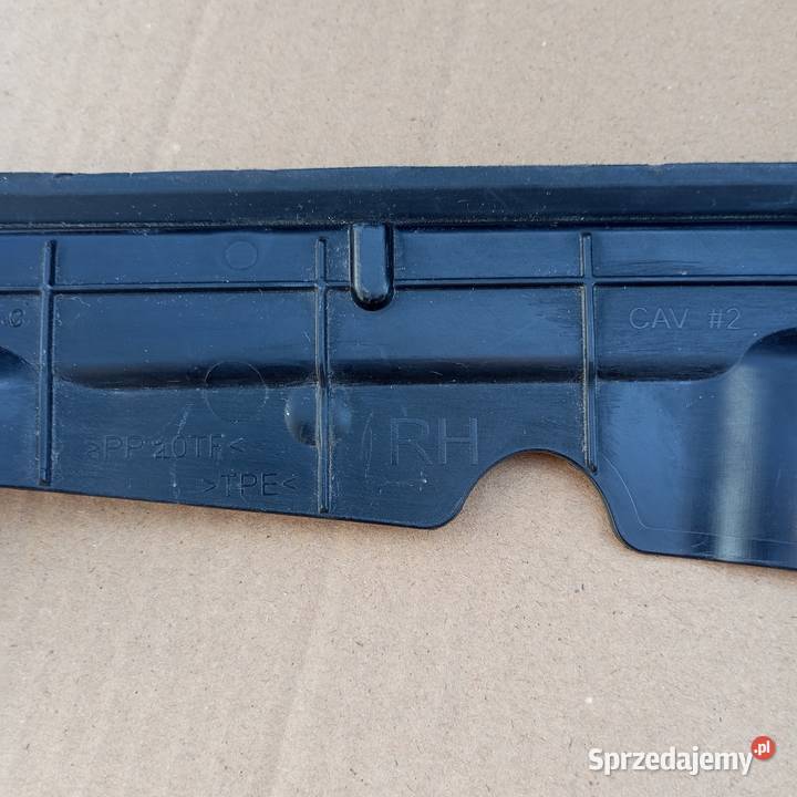 Dodge Charger 201123 uszczelka drzwi prawych osobowe Złotoryja