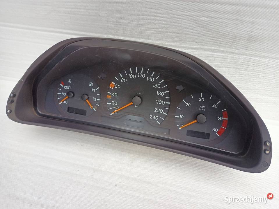 Mercedes E Klasa W210 220 CDI licznik zegary osobowe Sieradz