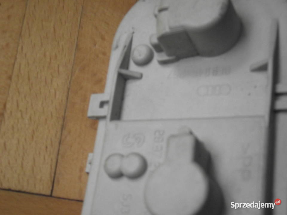 Audi A4 Oprawa żarówek lampy tylnej dolnośląskie Wrocław