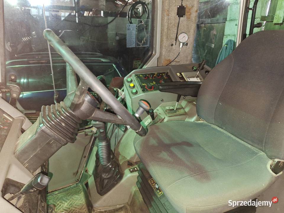 Massey Ferguson 3050 z turem Nowogrodziec