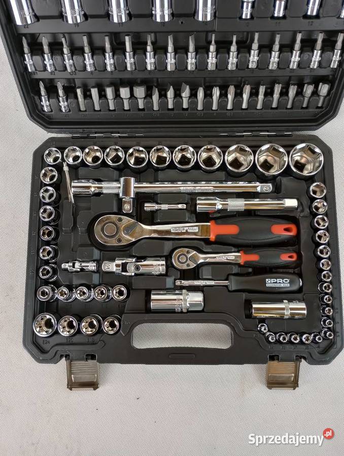 Zestaw kluczy nasadowych z grzechotkami i 108 Józefin sprzedam