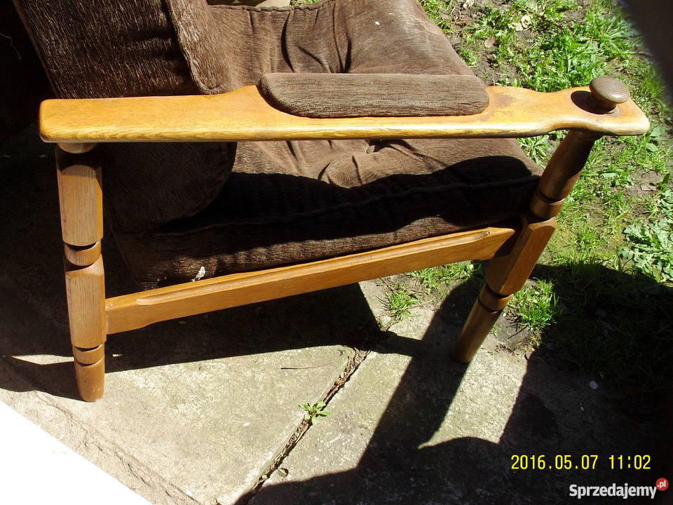 Fotele PRL lite drewno dębowe toczone nogi do Warszawa