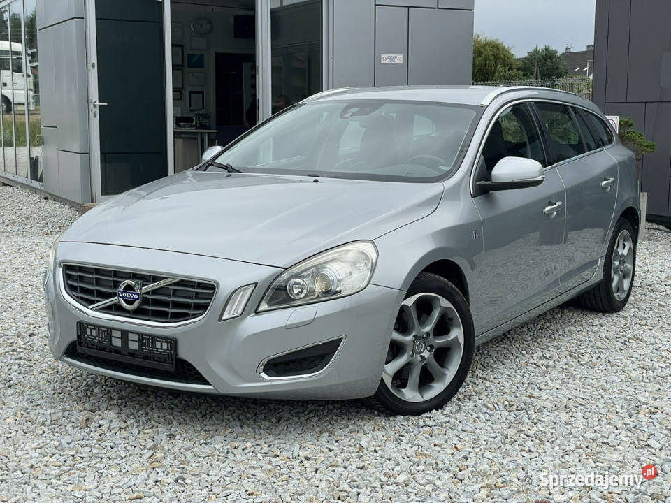Volvo V60 16 D2 115 2012 skóry climatronic hak srebrny Volvo