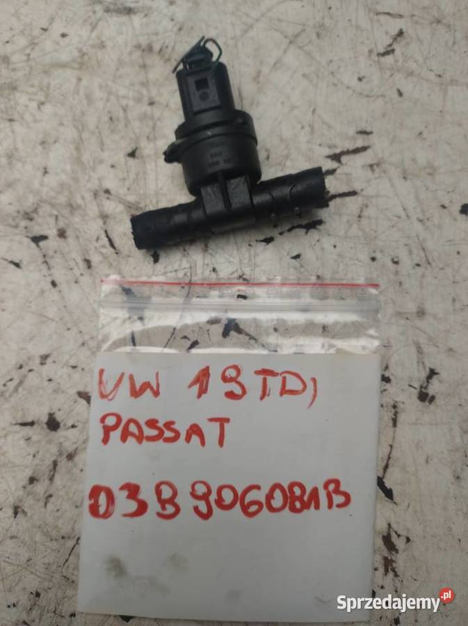 VW PASSAT B5 19TDI czujnik paliwa 038906081B Części samochodowe Kielce