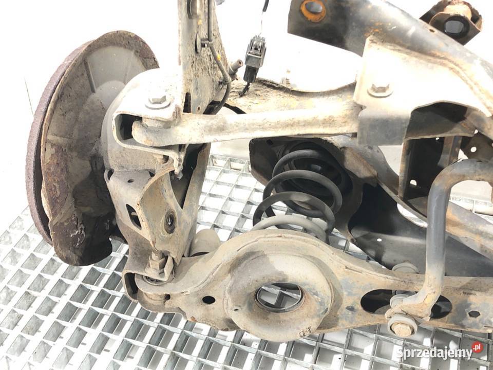 BELKA TYŁ VOLVO C30 Hatchback 0613 TYLNA