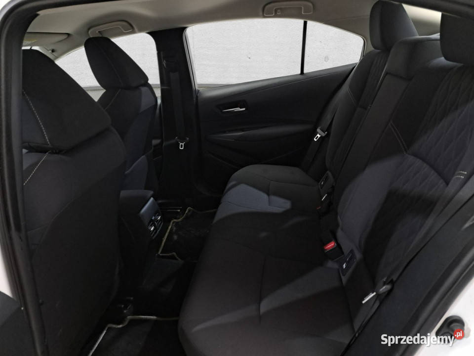 Toyota Corolla Seria E16 2012 Komorniki sprzedam