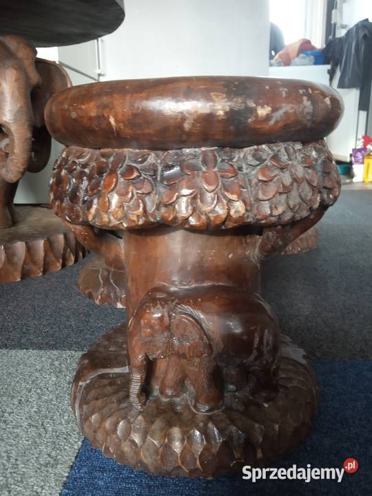 Sprzedam ręcznie rzeżbiony stół i cztery Meble Sokołów