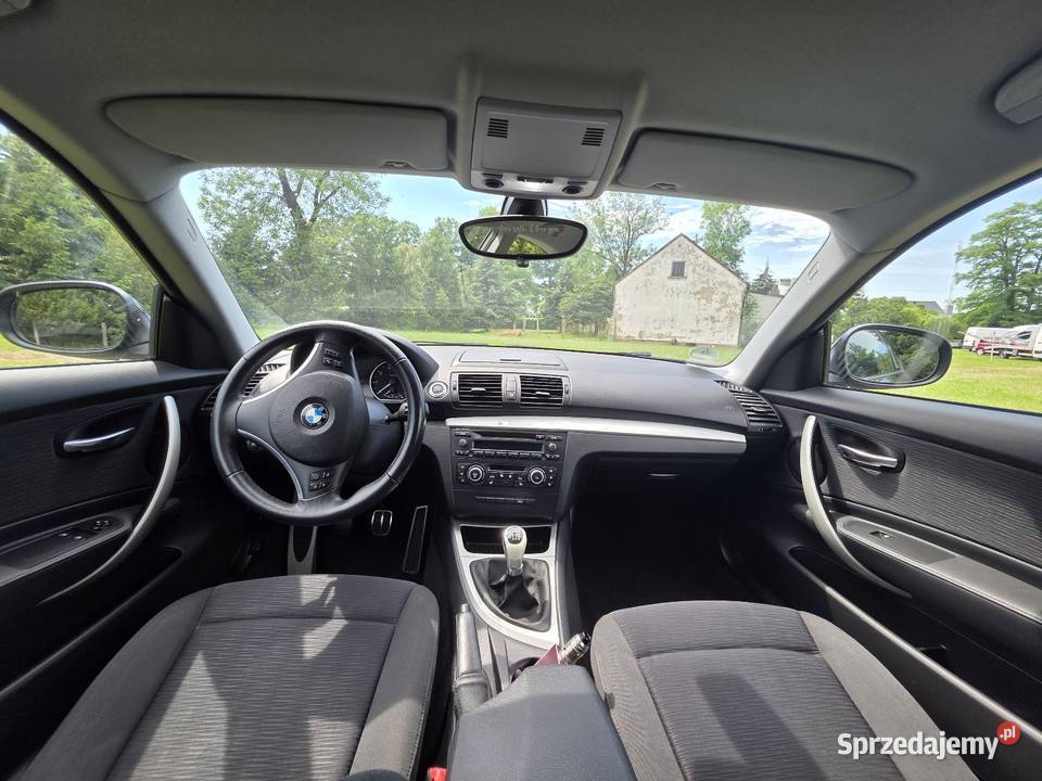 BMW Seria 1 welurowa tapicerka Chorki