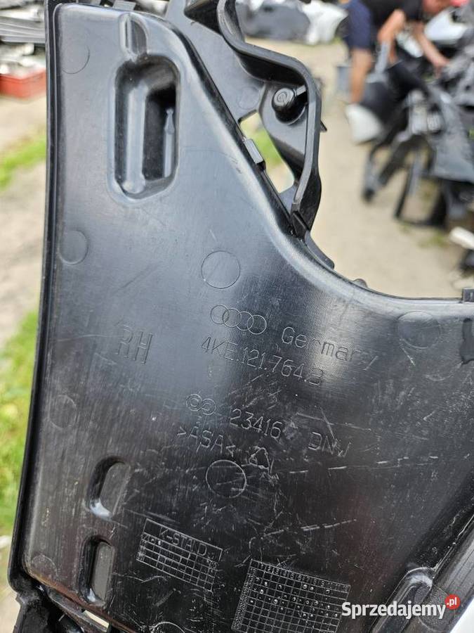 AUDI ETRON 4KE KIEROWNICA POWIETRZA PRAWA WLOT osobowe wielkopolskie Międzychód