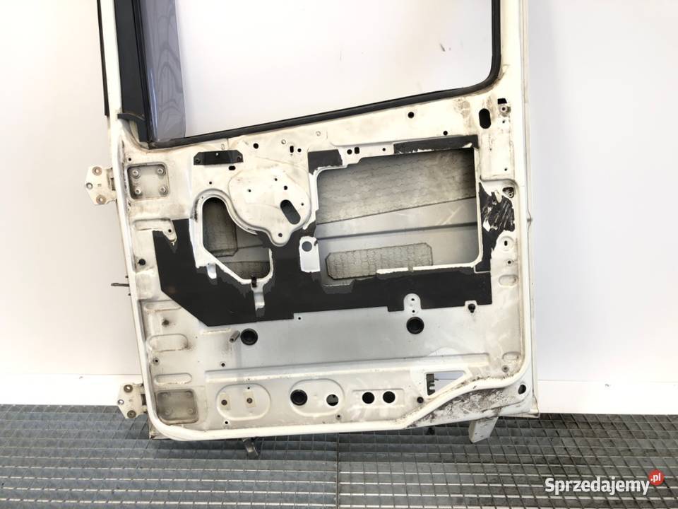 DRZWI PRAWY PRZÓD DAF XF Ciągnik siodłowy ciężarowe Drzwi