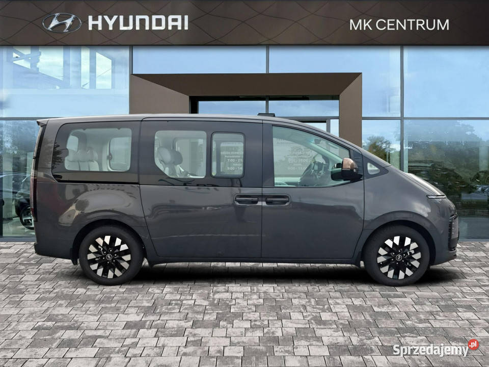 Hyundai Staria Duży rabat STARIA HEV 7os 16 TGDI Zarejestrowany w Polsce Piotrków Trybunalski
