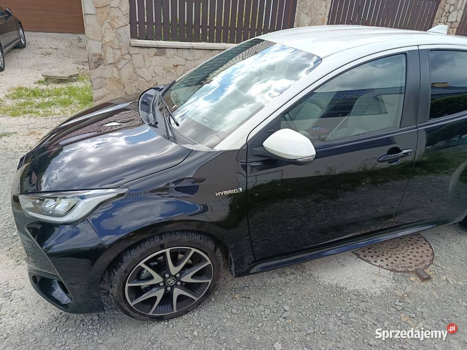 Toyota Yaris Hybrid asystent parkowania Wieliczka