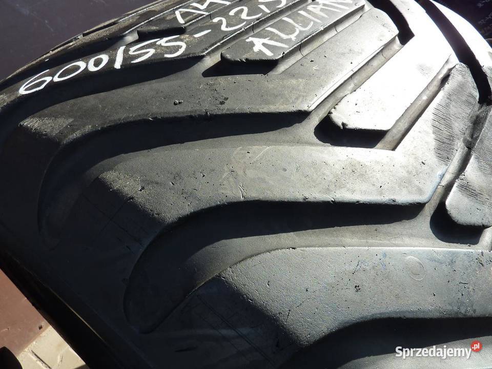 Opona używana rolnicza 60055225 60055R225 Pozostałe podlaskie Zaścianki