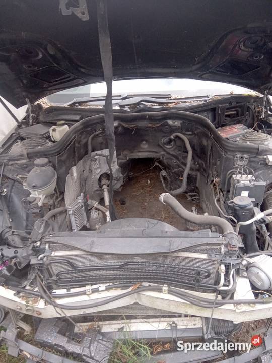 Mercedes w 212 części albo całość Warszawa