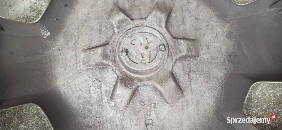 TOYOTA 4 sztuki oryginalne kołpaki 15 Świebodzice sprzedam