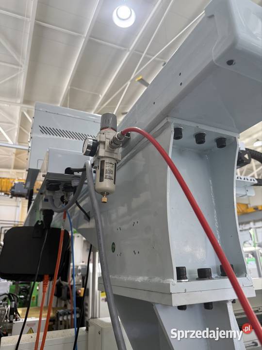 Robot 3 osiowy do wtrysakrki do 260 ton Łowicz sprzedam