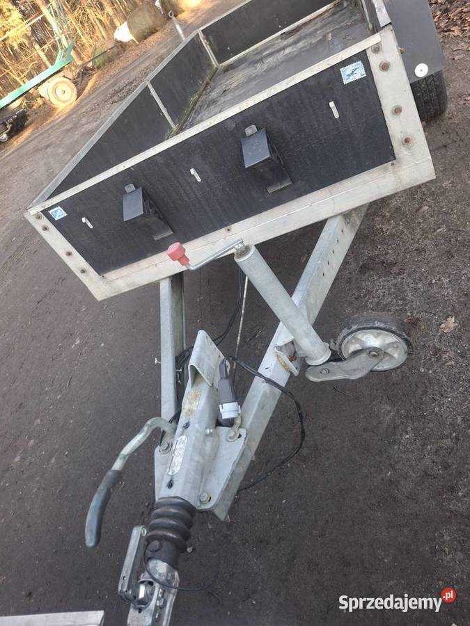 Przyczepa dwuosiowa 2000 dmc